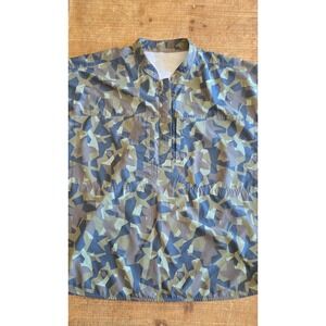 Figs technical collection modern camo print henley-style scrub top size large